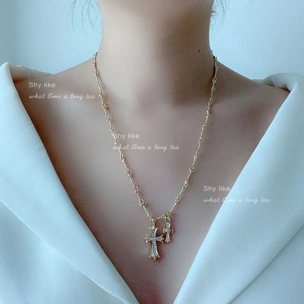 Clavicle Chain Micro Inlaid Multi Cross Pendant Necklace